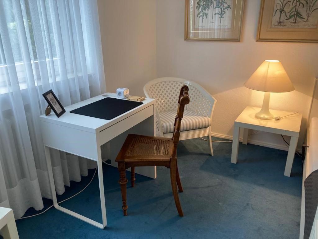 Schoenes Zimmer In Guter Lage In Aalen/Unterkochen Екстер'єр фото